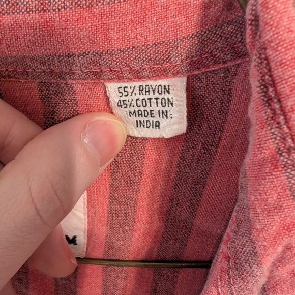 Coral Men's Striped Casual Button Down Shirt - Picture 3 of 7